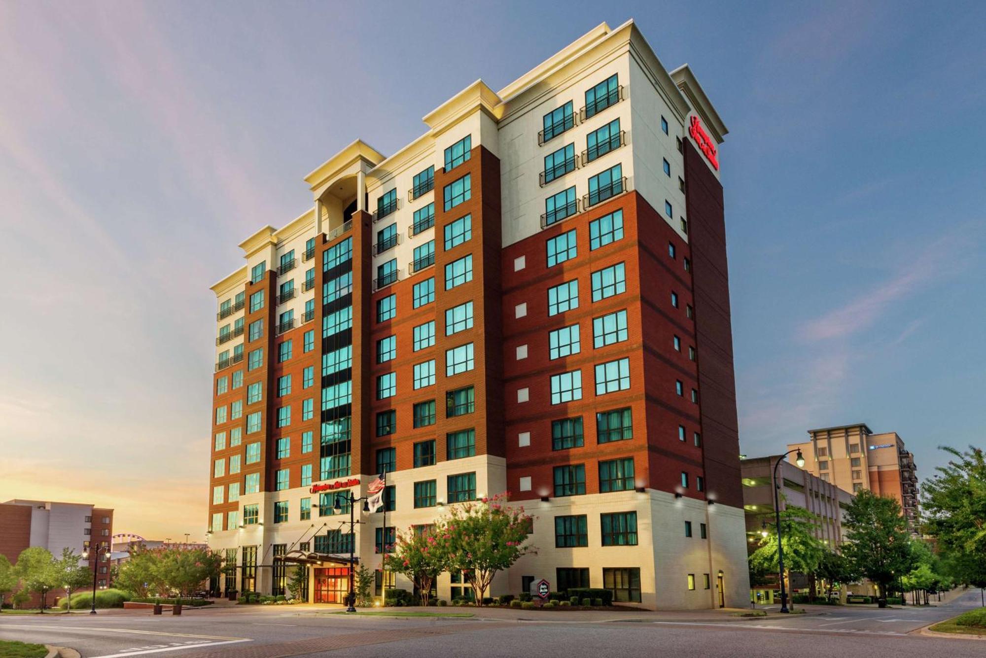 Hampton Inn & Suites National Harbor/Alexandria Area Exterior photo