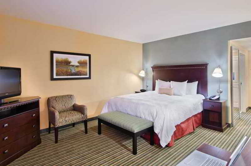 Hampton Inn & Suites National Harbor/Alexandria Area Exterior photo