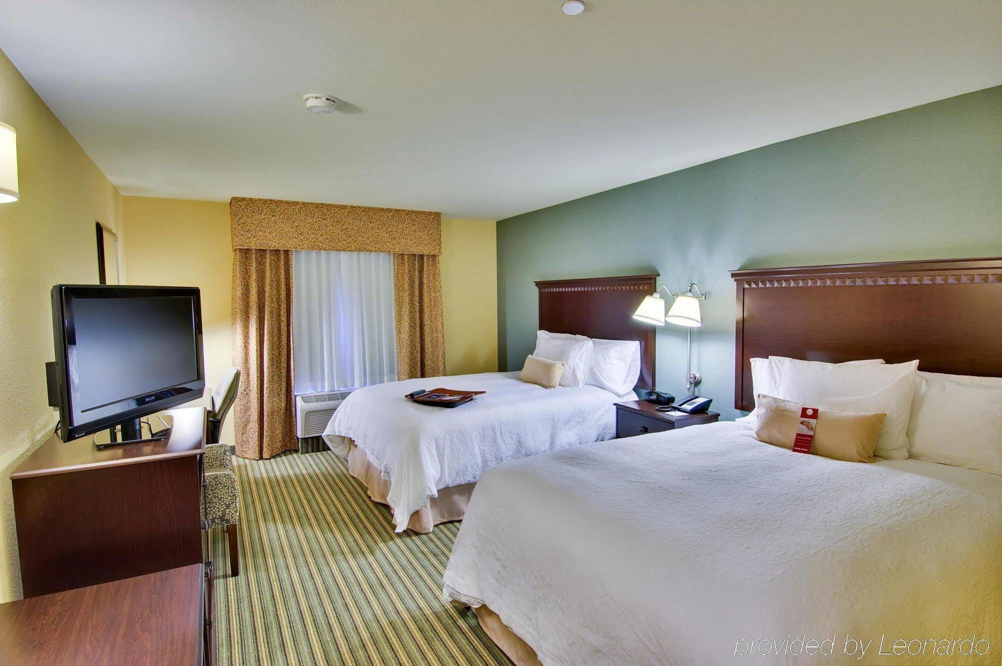 Hampton Inn & Suites National Harbor/Alexandria Area Exterior photo