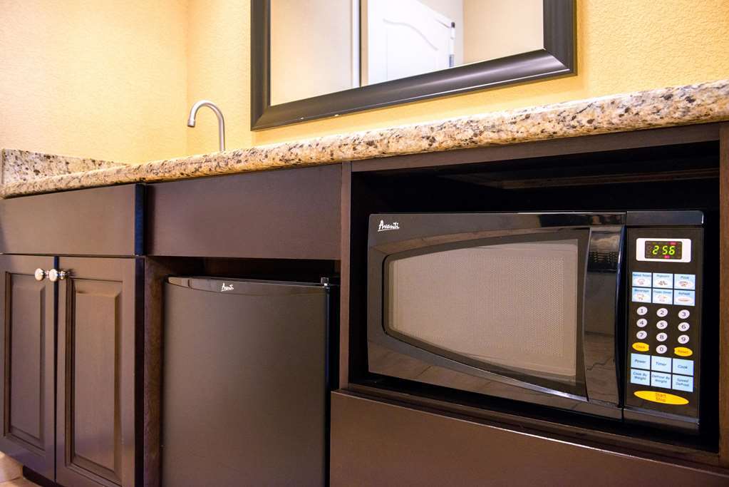 Hampton Inn & Suites National Harbor/Alexandria Area Room photo